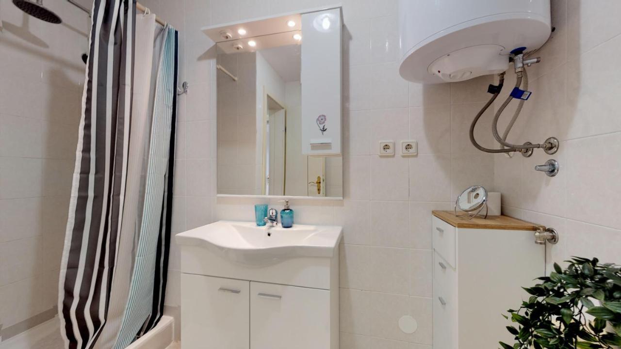 Emily Deluxe Superior 5 Star Studio Apartment, Your Piece Of Heaven With Sea & Park View Novigrad  ภายนอก รูปภาพ